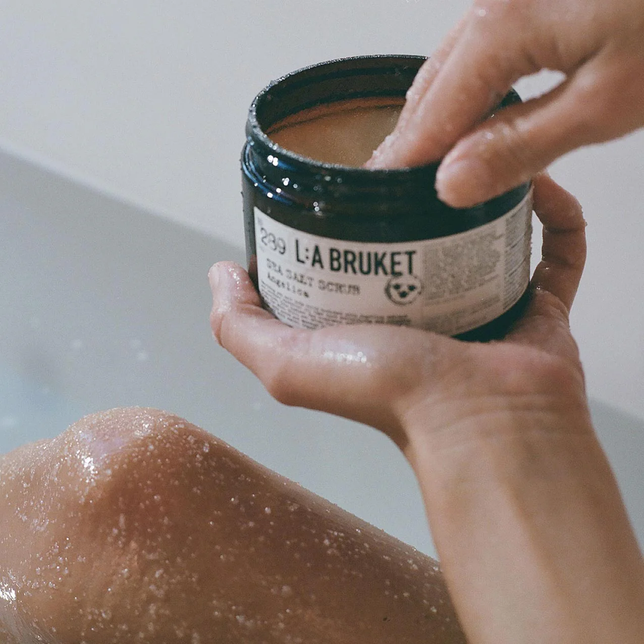 289 Sea Salt Scrub Angelica - L:A Bruket - Image 3