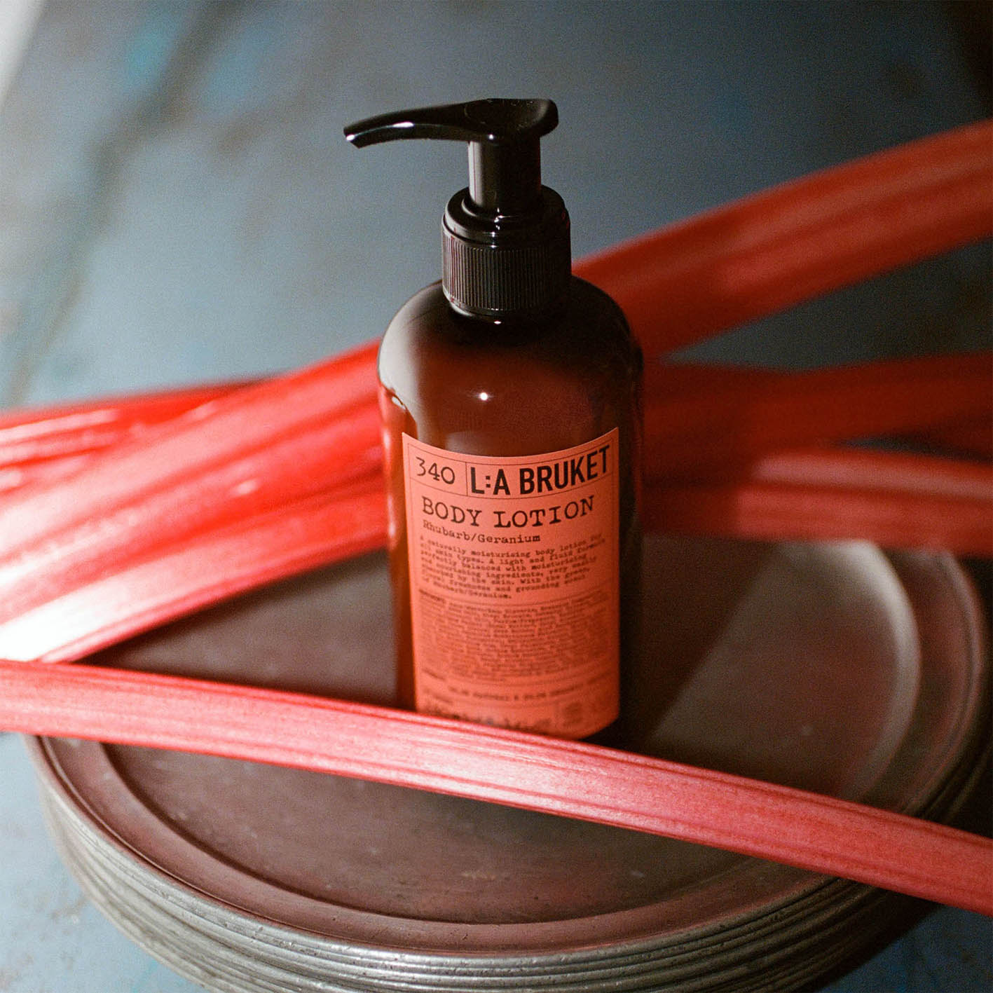 340 Body Lotion Rhubarb | Geranium - L:A Bruket - Image 3