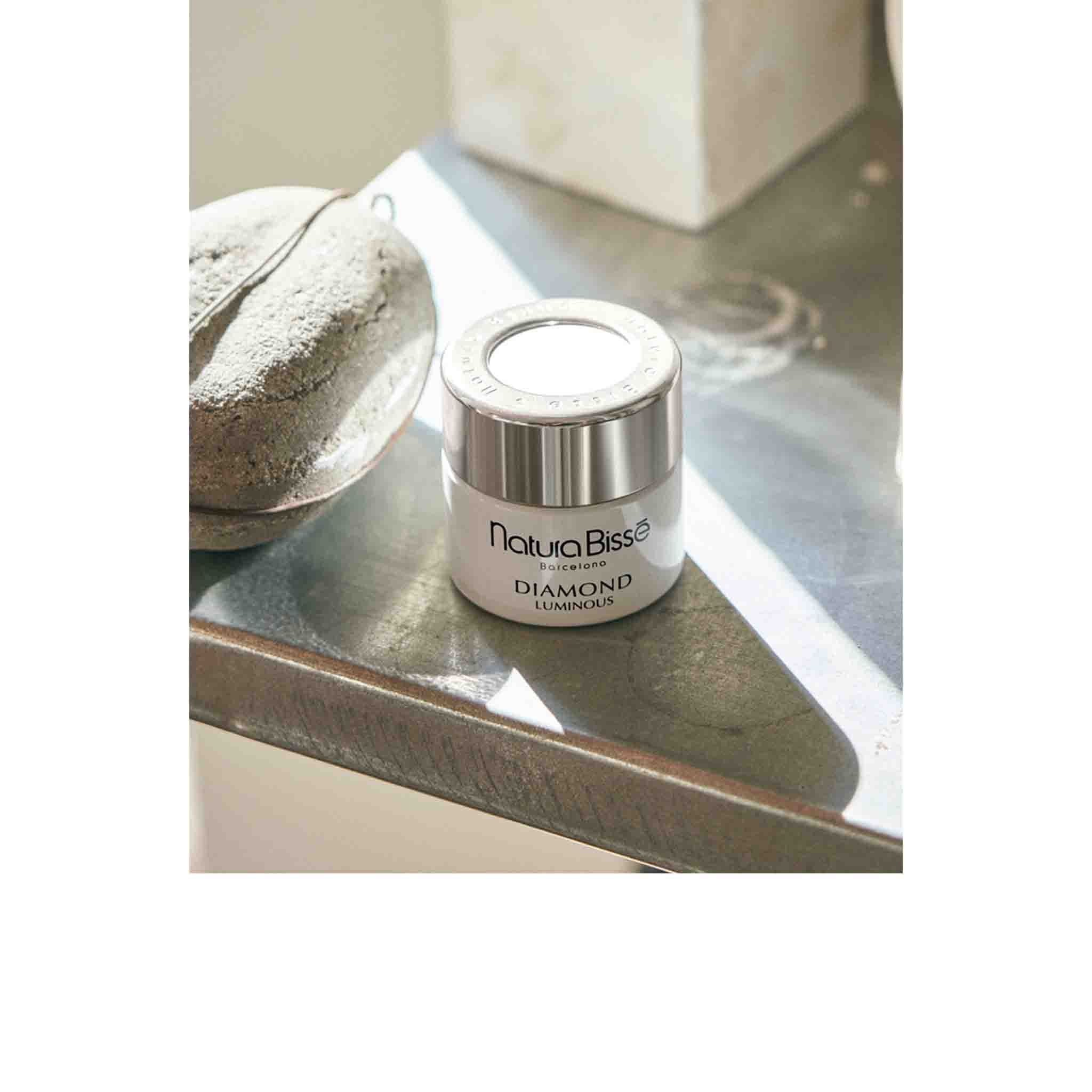 Diamond Luminous Cream - Natura Bissé - Image 3