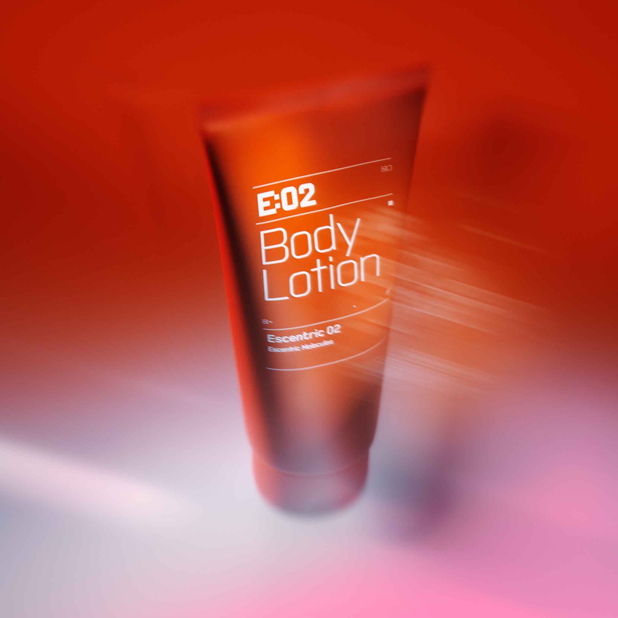 Escentric 02 Body Lotion - Escentric Molecules - Image 4