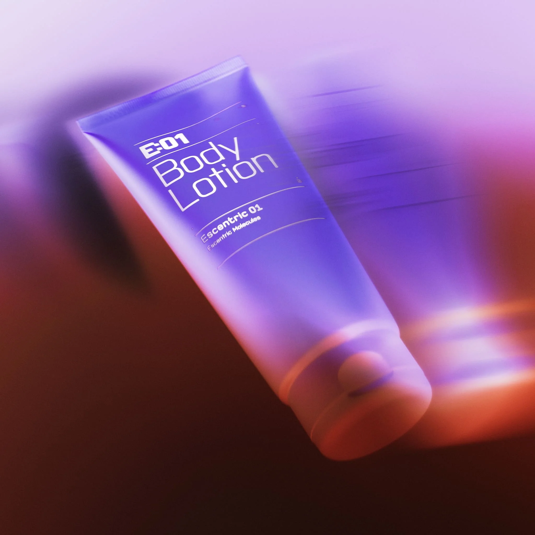 Escentric 01 Body Lotion - Escentric Molecules - Image 4